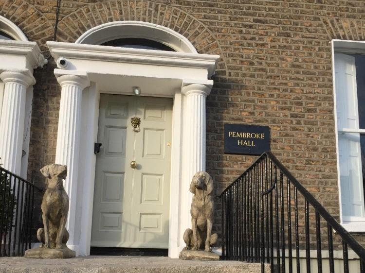 Pembroke Hall Dublin Quarto foto