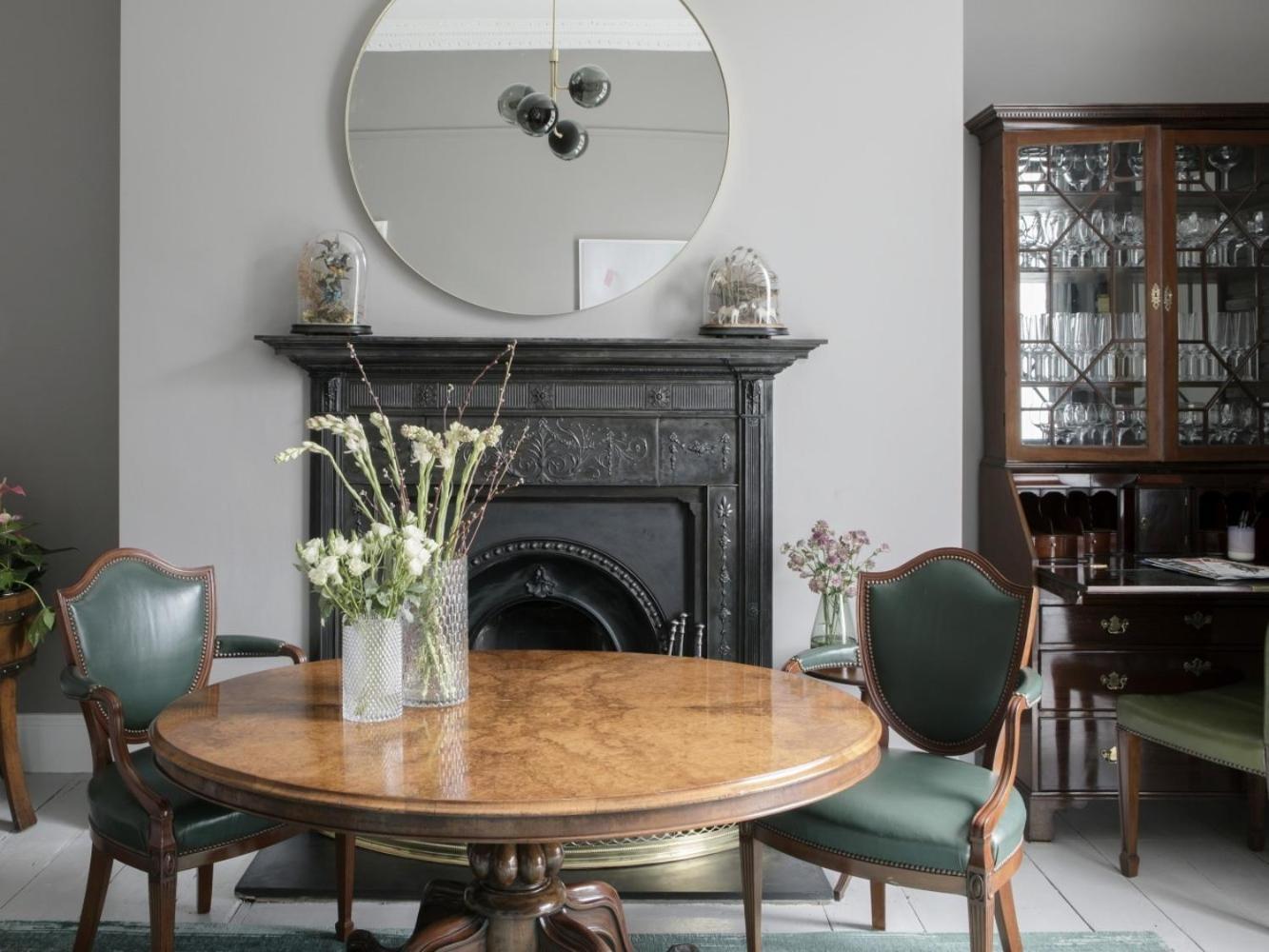 Pembroke Hall Dublin Quarto foto