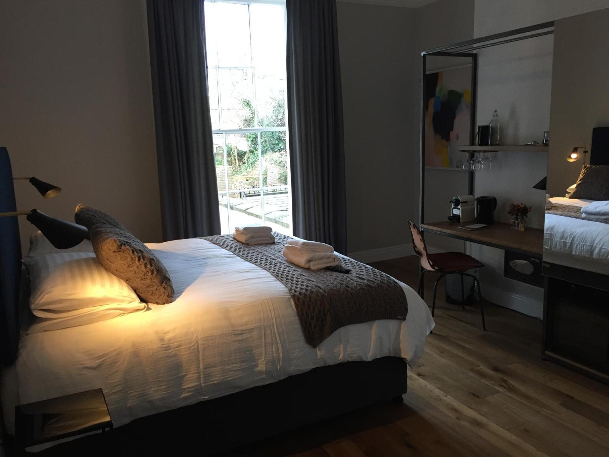 Pembroke Hall Dublin Quarto foto